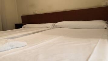 Double or Twin Room | Free WiFi, bed sheets