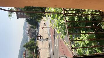 Phòng đôi hoặc 2 giường đơn | Truy cập Internet không dây miễn phí, bộ trải giường