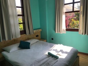 Economy Room, 1 Double Bed, Non Smoking, Courtyard View | Free WiFi