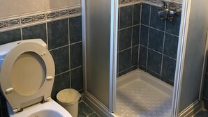 Economy Room, 1 Double Bed, Non Smoking, Courtyard View | Bathroom - Simple (Antalya)