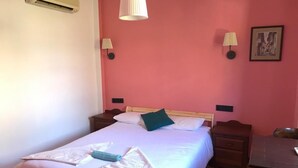 Classic Room, 1 Double Bed | WiFi (free) - Simple (Antalya)