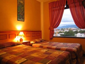 Verdunkelungsvorhänge, kostenloses WLAN, Bettwäsche