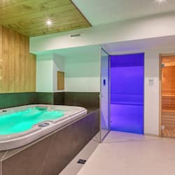 Sauna, facials, massages