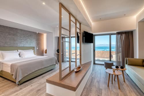 Suite, Sea View | Premium bedding, in-room safe, blackout drapes, soundproofing