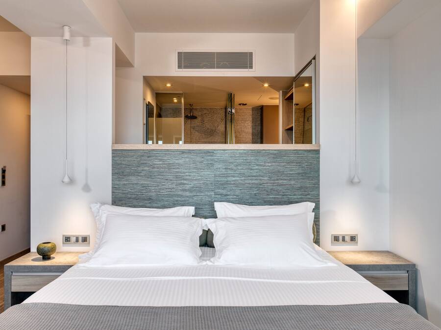 Tripla Deluxe, vista città | Biancheria da letto di alta qualità, una cassaforte in camera