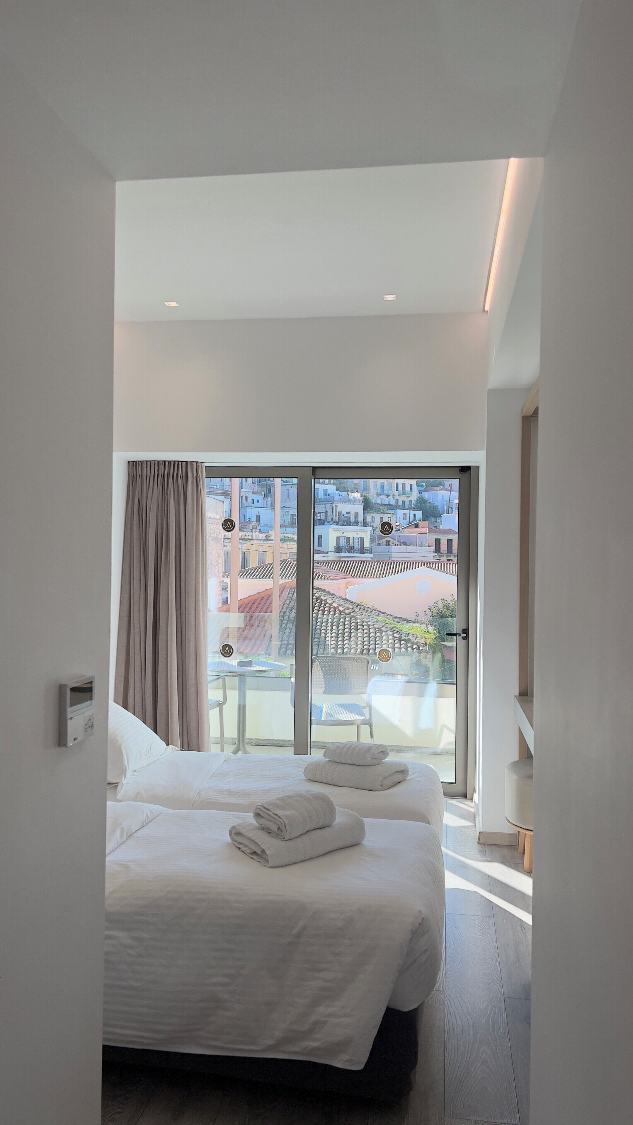 Standard Twin Room | Premium bedding, in-room safe, blackout drapes, soundproofing