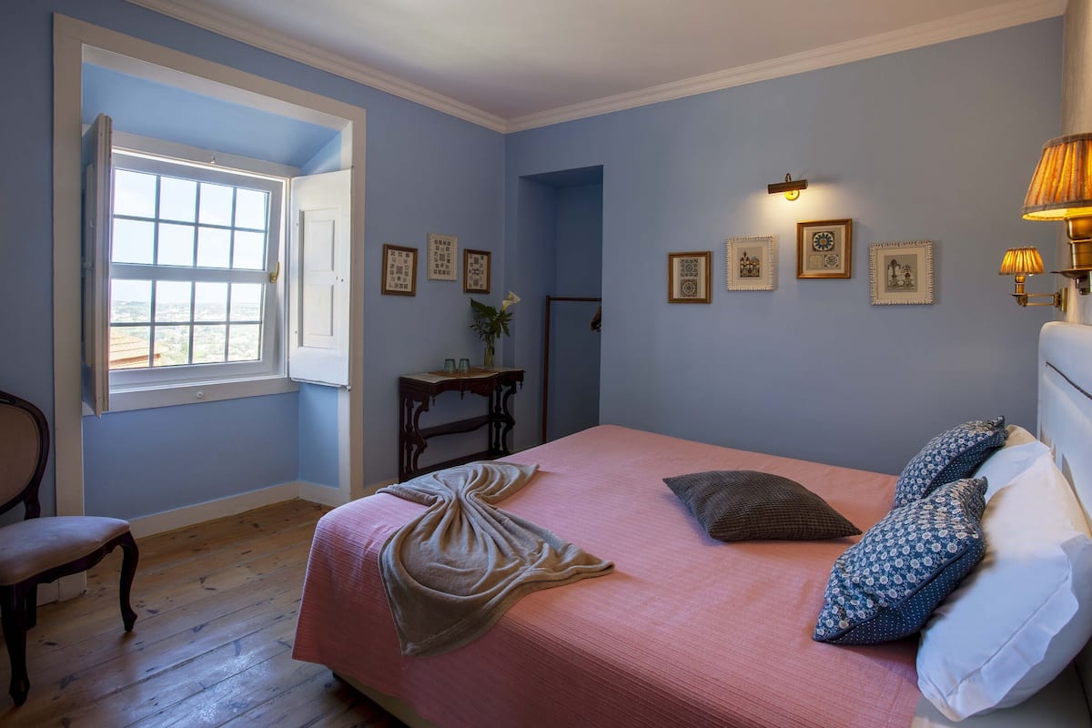 Camera Deluxe con letto matrimoniale o 2 letti singoli | Con stile personalizzato, con arredamento individuale, una scrivania