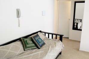Living room - Buda Apartments (San Rafael)