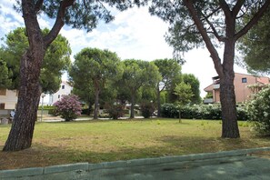 Property grounds - M196 - Marcelli, three-room apartment with terrace 200mt from the sea (Marcelli)