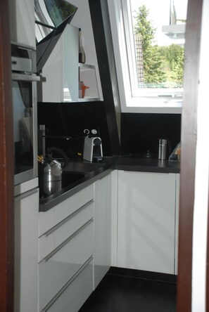 Kühlschrank, Ofen, Herdplatte, Geschirrspüler