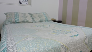 Room | Premium bedding, WiFi (free) - Way Maker Hostal (Bogotá)