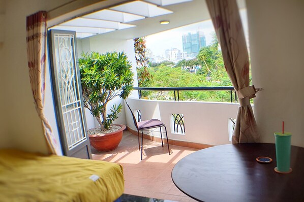 Soundproofing, iron/ironing board, free WiFi, bed sheets - Riverhome Saigon (Ho Chi Minh City)