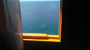 Basic Double Room, Sea View | Beach/ocean view - Stonedge Safari Hotel (Salisbury)