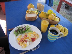 Breakfast area - Stonedge Safari Hotel (Salisbury)