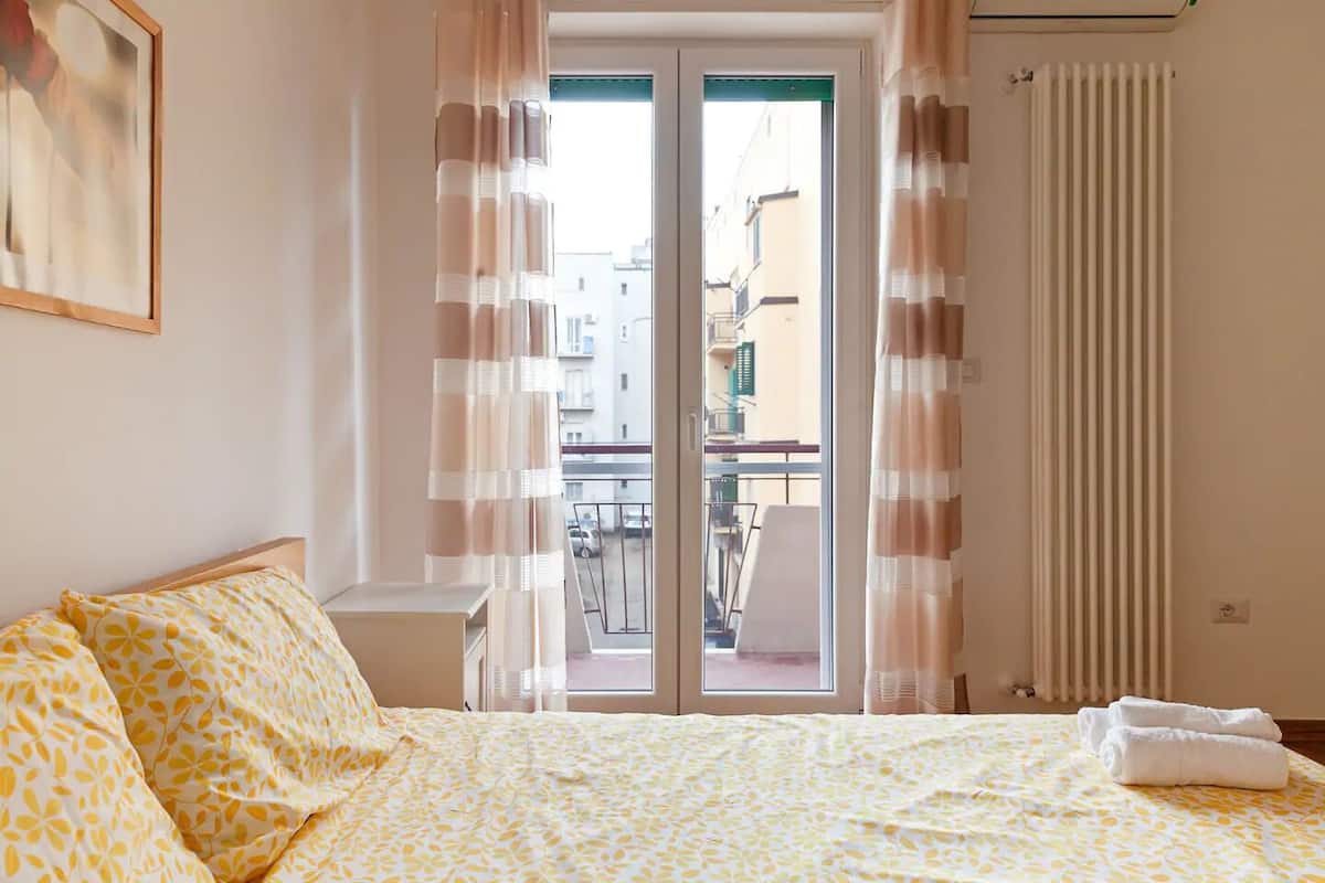 Standard Triple Room | Desk, free WiFi, bed sheets