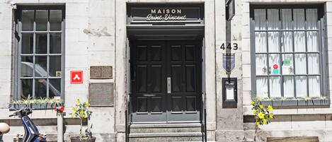 Voorkant van accommodatie