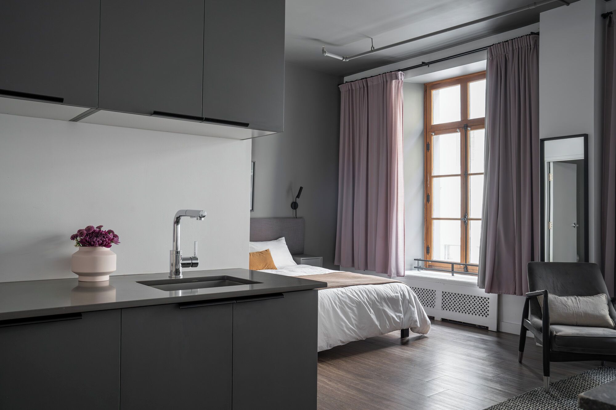 room 203 | private kitchen | fridge, microwave, stovetop, dishwasher