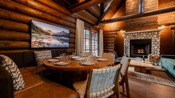 Chalet | Living area