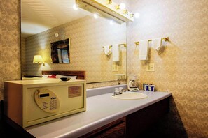 Towels - Chapmanville Inn (Chapmanville)