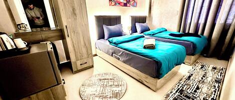 In-room safe, blackout curtains, free WiFi, bed sheets