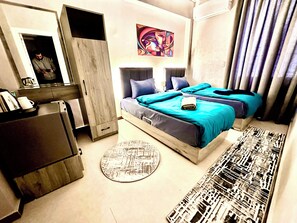 In-room safe, blackout drapes, iron/ironing board, free WiFi - Heritage Hostel (Cairo)