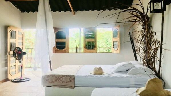 Comfort Room, Pool View | 5 bedrooms, desk, laptop workspace, free WiFi - Hostal Luz de Luna & SPA (Dibulla)