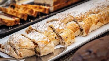 Petit déjeuner buffet compris tous les jours