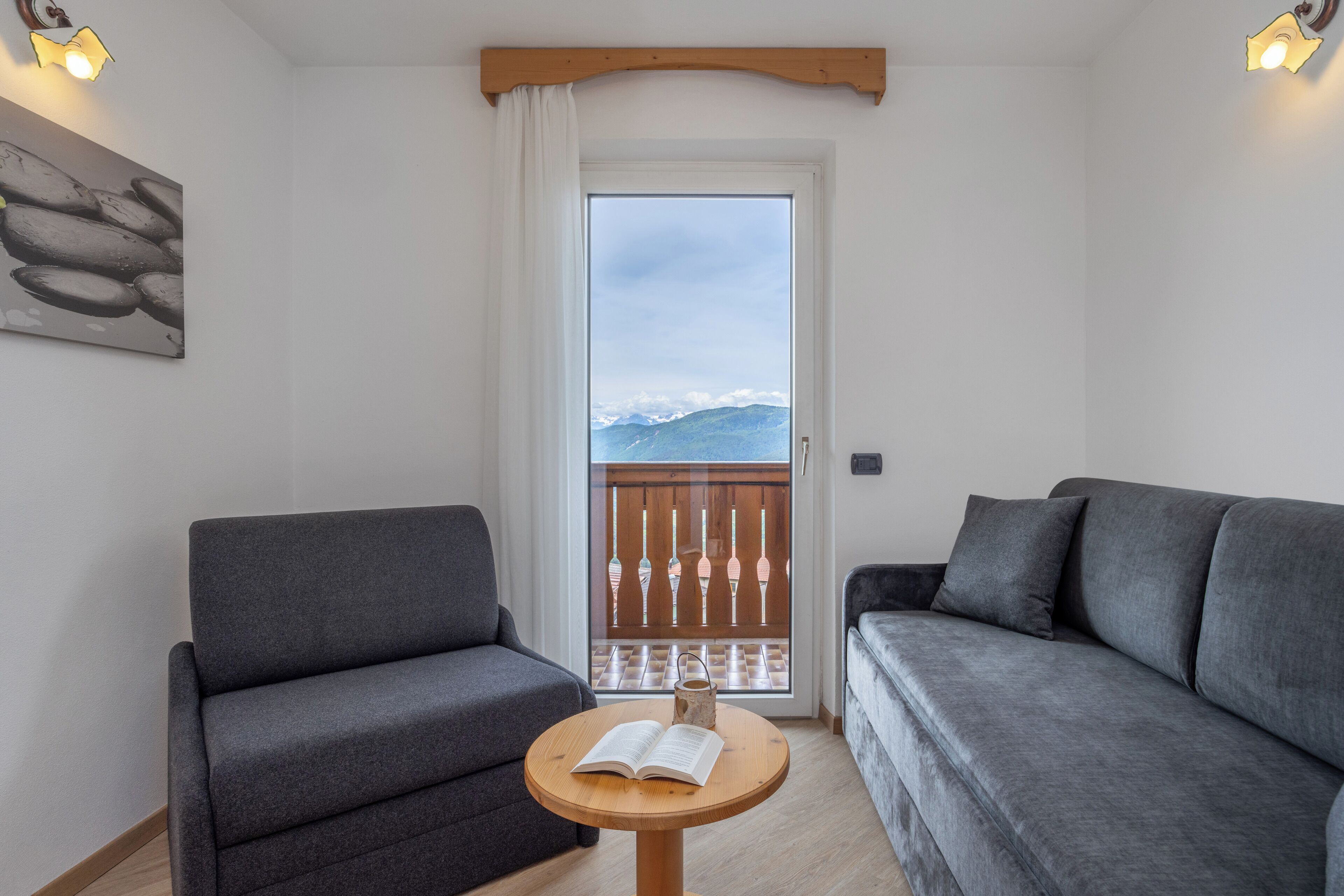 Kahden hengen panoraamahuone, 1 keskisuuri parisänky | Untuvapeitot, tallelokero huoneessa, työpöytä, ilmainen Wi-Fi