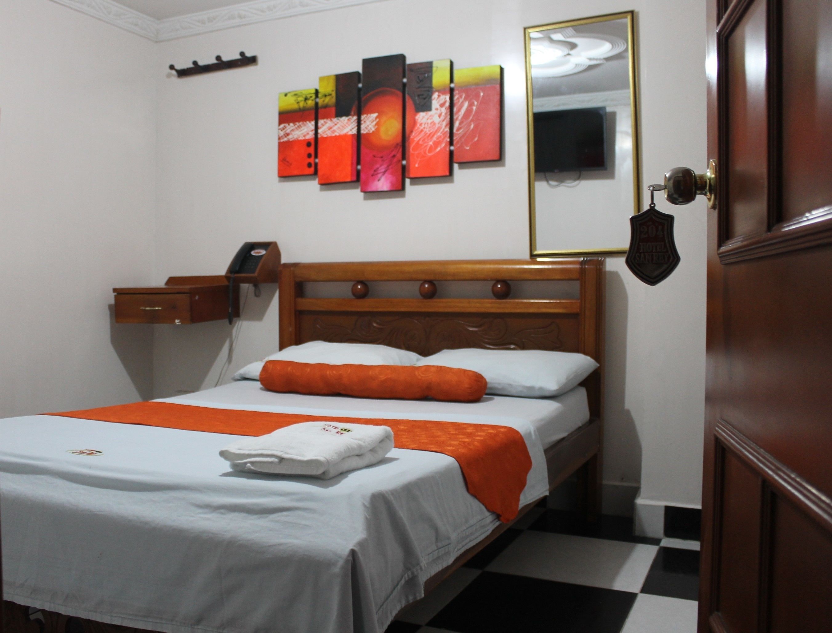 Economy Double Room, 1 Double Bed | Individually furnished, desk, laptop workspace, blackout drapes