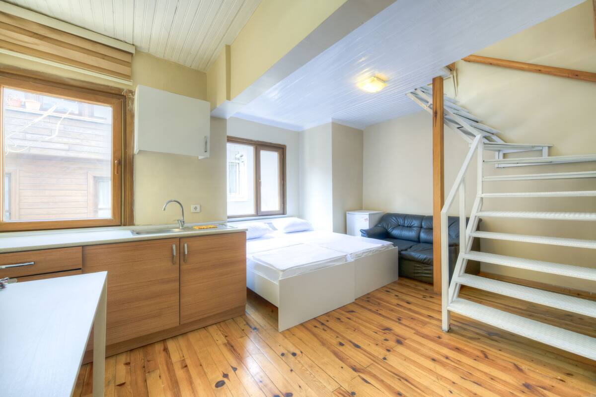 Desk, iron/ironing board, free WiFi, bed sheets
