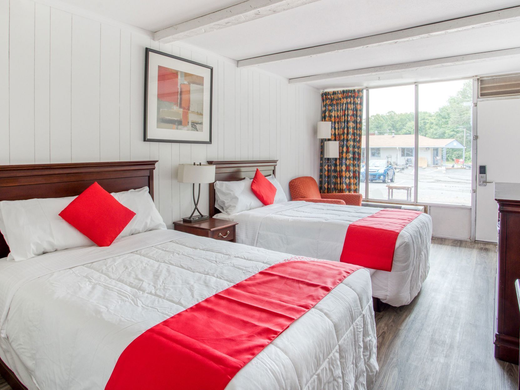 Desk, iron/ironing board, free WiFi, bed sheets