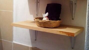 Departamento familiar | Baño | Regadera, regadera tipo lluvia, amenidades de baño gratuitas