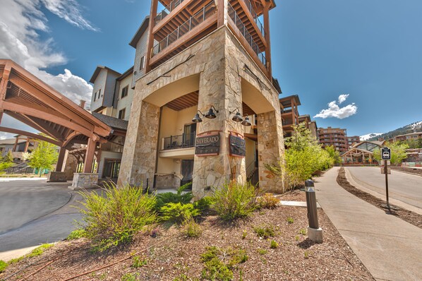 Front of property - Silverado Lodge (Park City)