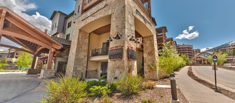 Silverado Lodge