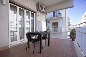 Standard Room | Terrace/patio - Etna Sea House (Catania)