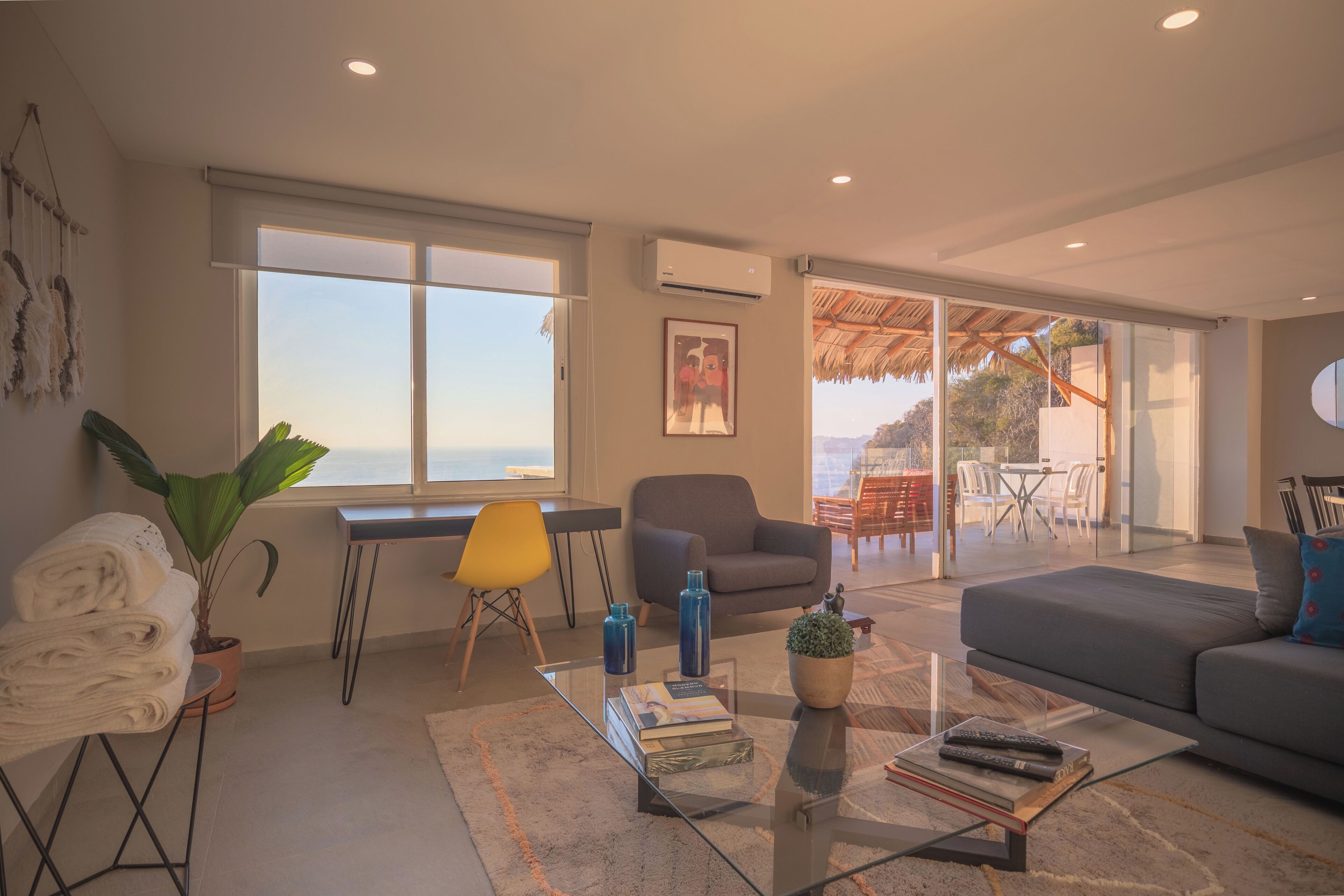 Deluxe Apartment, 3 Bedrooms, Sea View | Living area