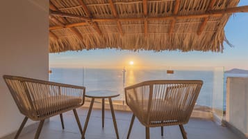 Deluxe appartement, 3 slaapkamers, uitzicht op zee | Terras