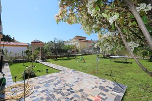 Property grounds - Apartment Zinka A2 (Silo - island Krk)