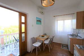 Dining - Apartment Zinka A2 (Silo - island Krk)