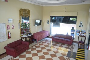 Kawasan tempat duduk lobi