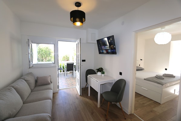 2 bedrooms, Internet, bed sheets - Apartments Nadenic (10065-A1) - Silo - island Krk (Silo - island Krk)