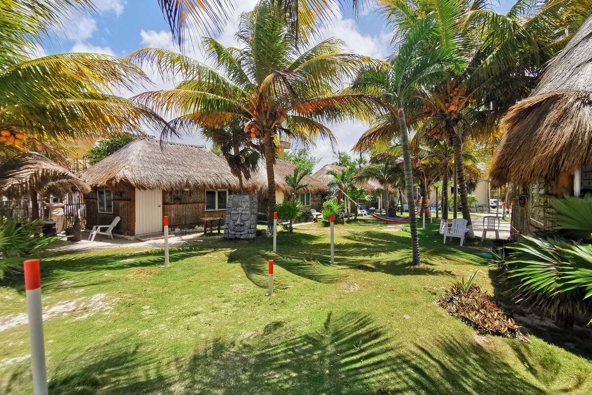 Classic Bungalow, 2 Double Beds | Blackout drapes, WiFi (free), bed sheets