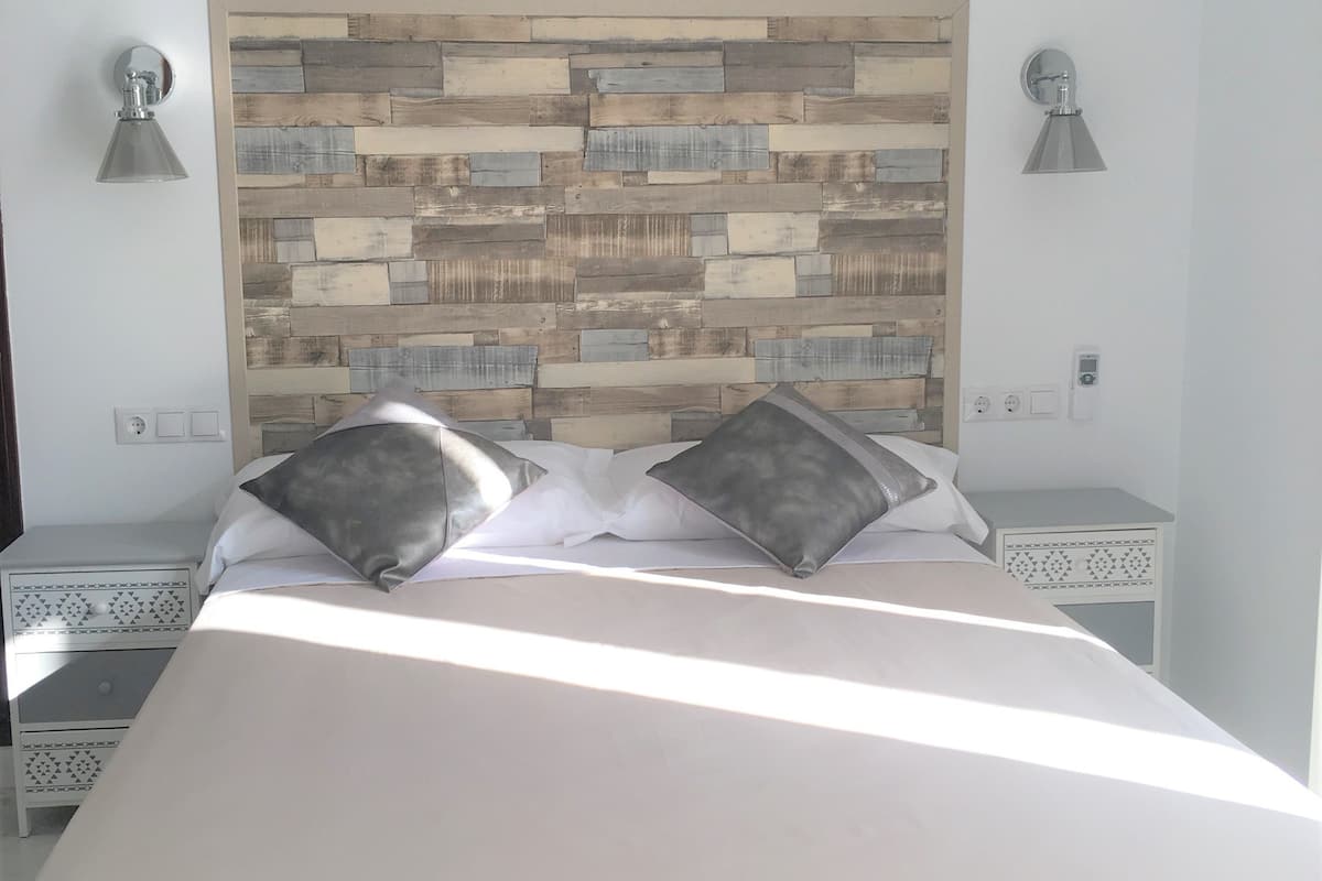 Superior Double Room | Blackout curtains, soundproofing, free WiFi, bed sheets