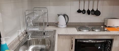 Standard Apartment, 2 Bedrooms | Private kitchen