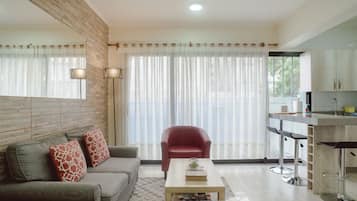 Standard Apartment | Living area
