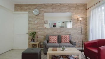 Beautiful apartment in unbeatable location | Living area