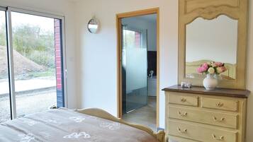 4 soverom, reiseseng for barn, wi-fi (inkludert) og sengetøy