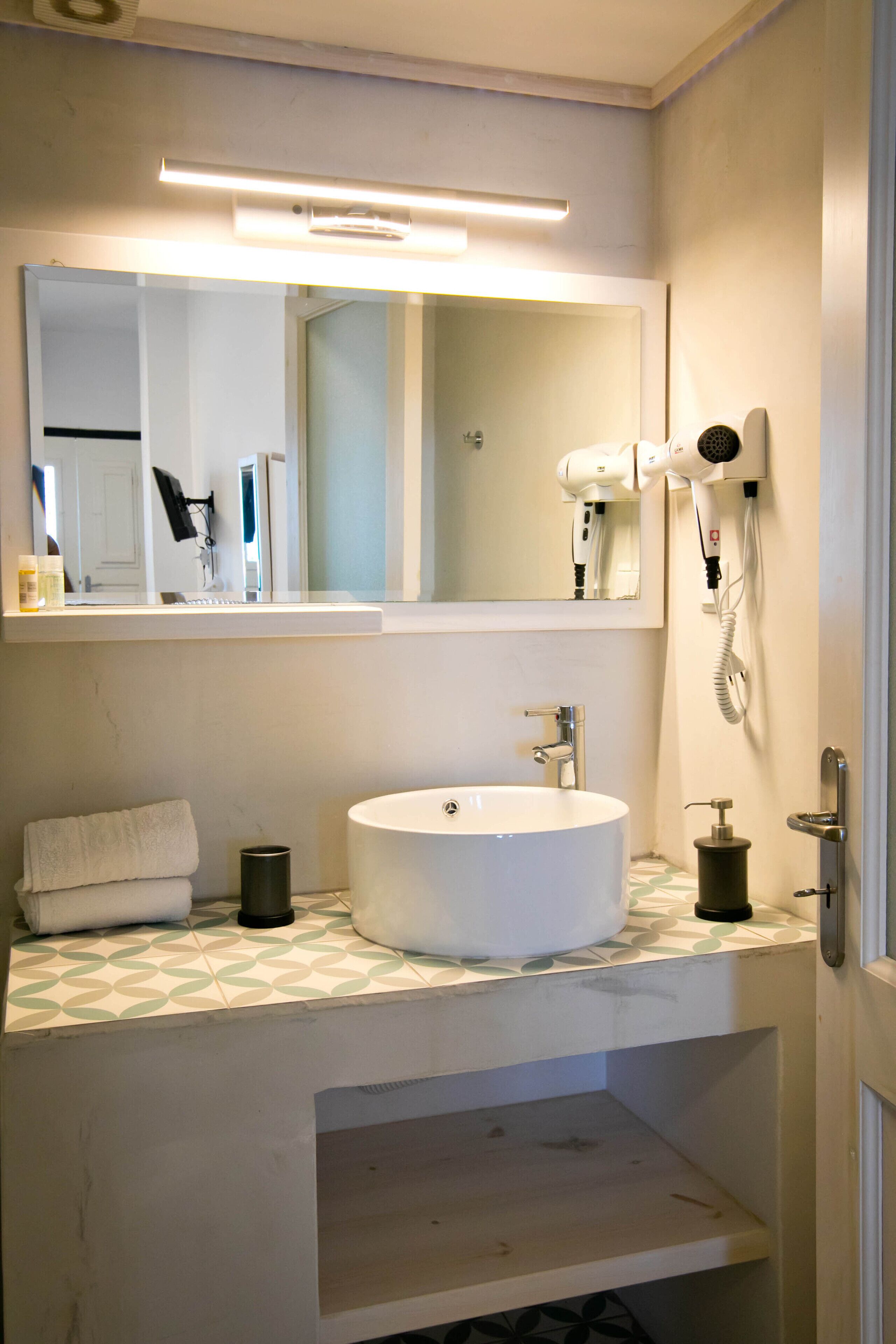 Shower, hair dryer, bidet, soap