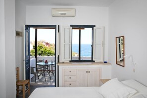 1 bedroom, soundproofing, iron/ironing board, free WiFi - Blue Dawn Kalymnos PREMIUM SUITE (Κάλυμνος)
