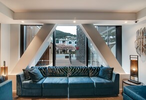 Sala de estar en el lobby